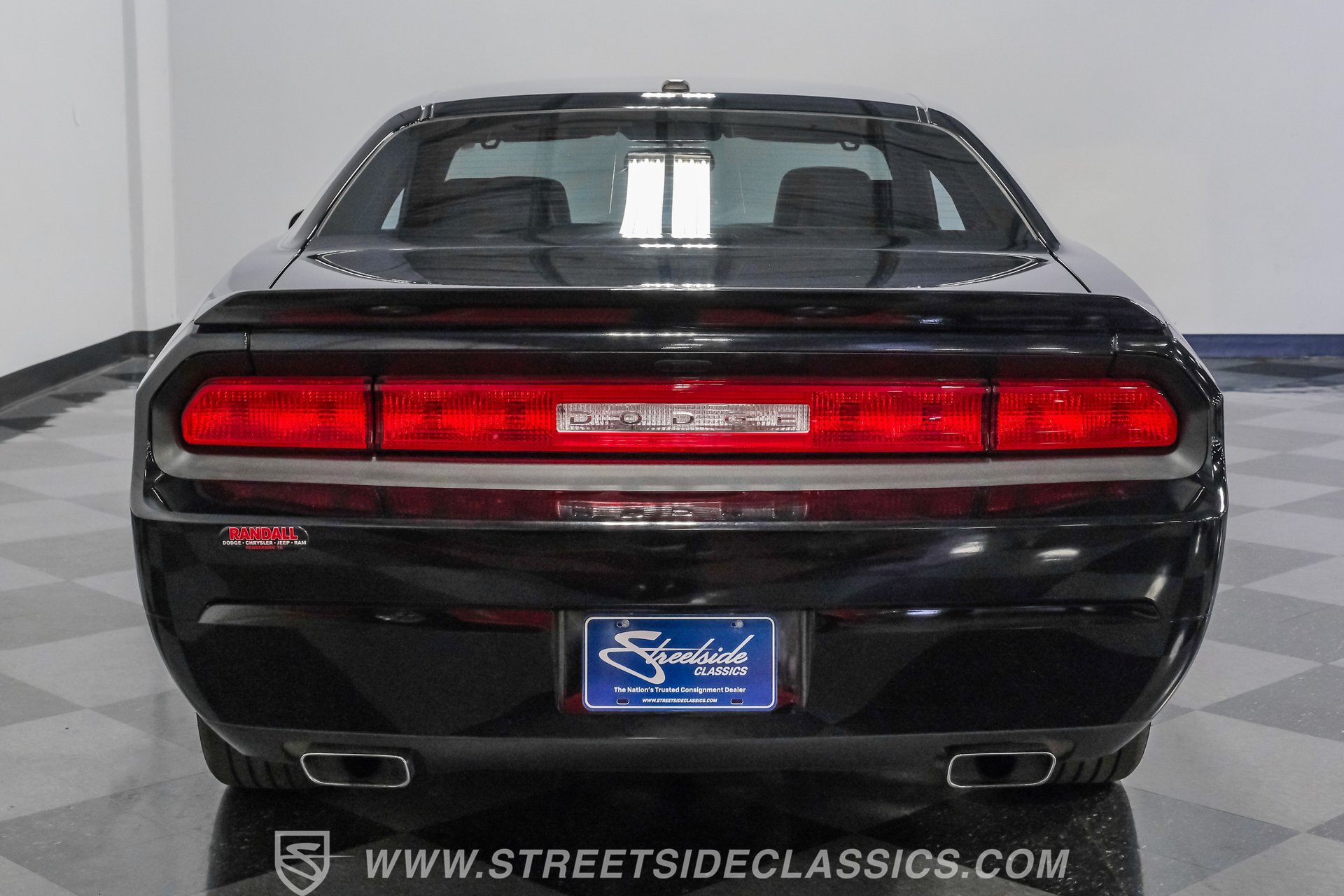 Used 2012 Dodge Challenger R/T RWD image 10