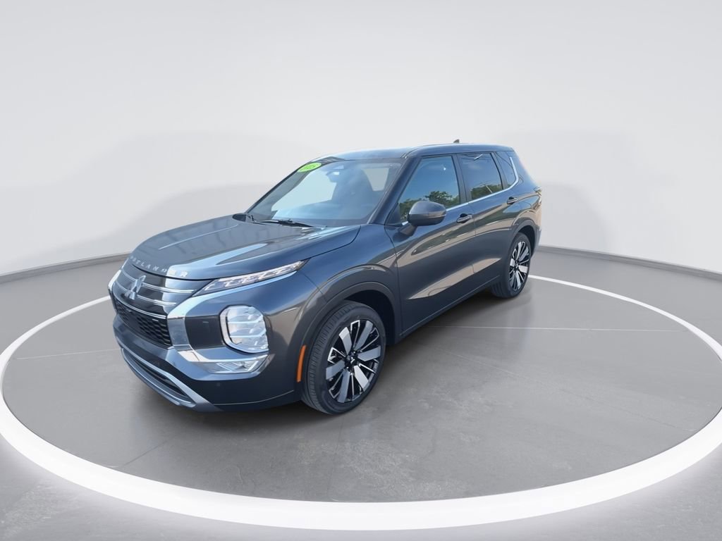 New 2025 Mitsubishi Outlander SE image 4