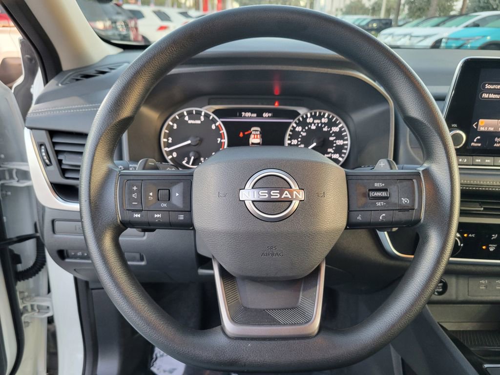 Certified 2025 Nissan Rogue S image 17