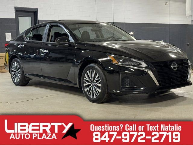 Used 2023 Nissan Altima 2.5 SV w/ SV Premium Package video 1