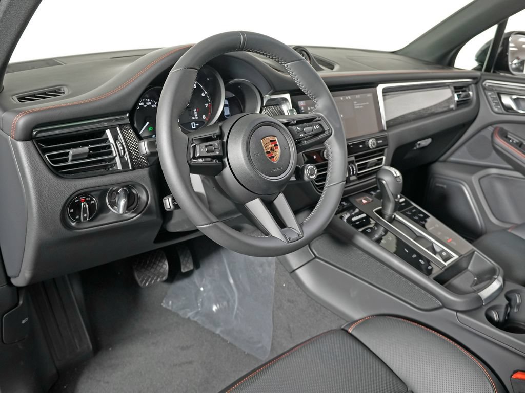 New 2026 Porsche Macan GTS AWD/4WD image 4