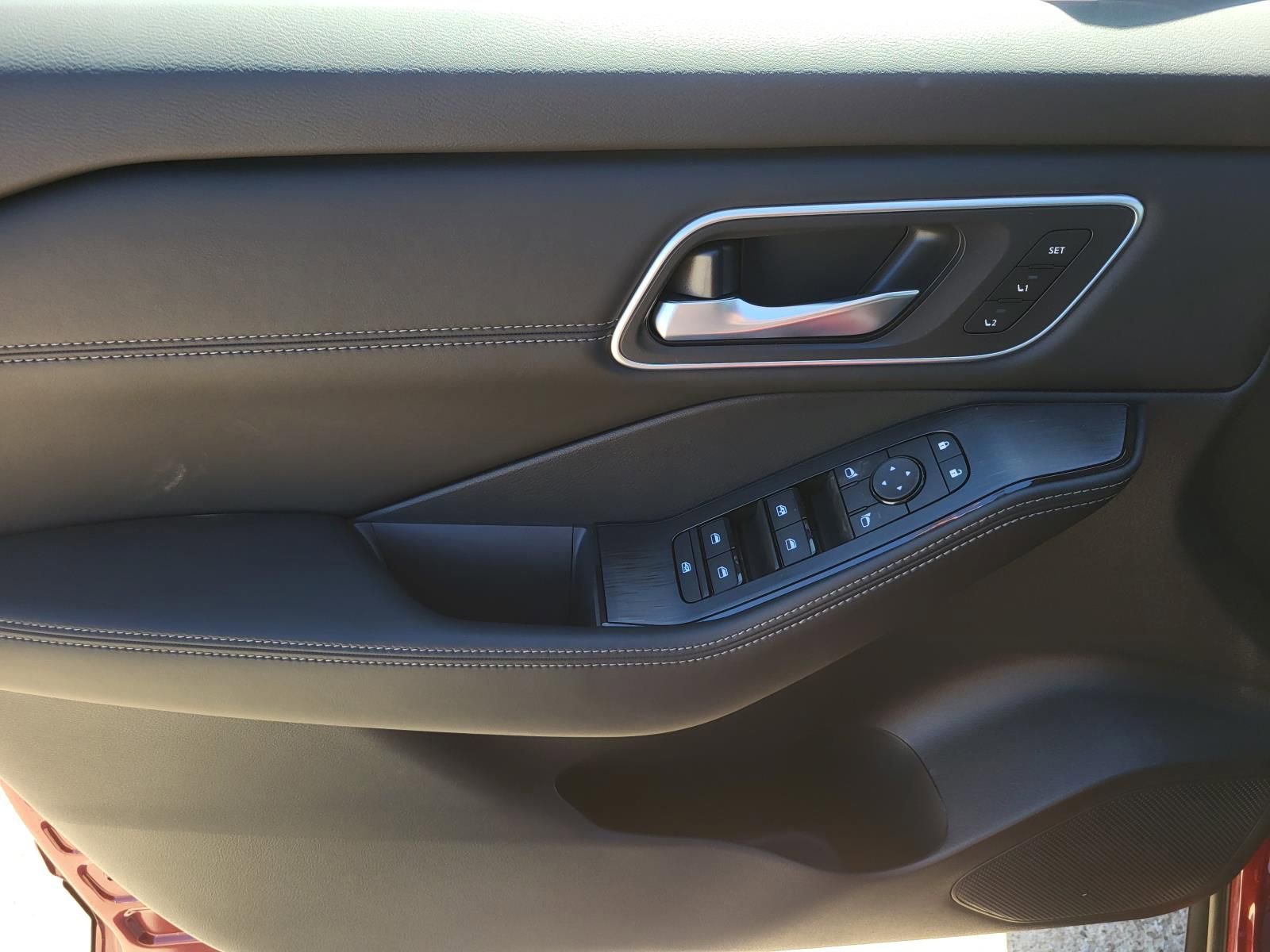 New 2026 Nissan Rogue Platinum image 20