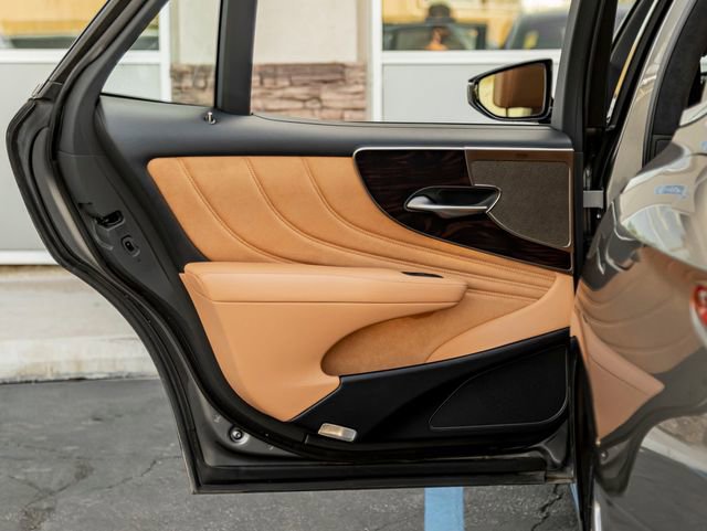 Used 2021 Lexus LS 500 AWD w/ Interior Upgrade Package image 21