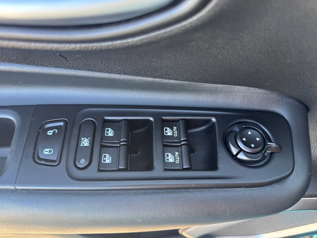 Used 2022 Jeep Renegade Limited w/ Sun, Sound & Wheels Group image 20