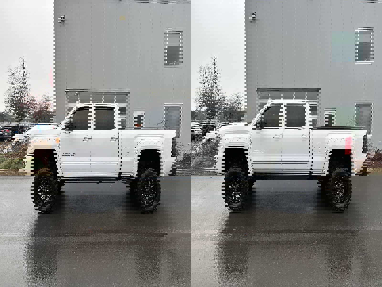 Used 2016 GMC Sierra 2500 Denali w/ Duramax Plus Package image 2