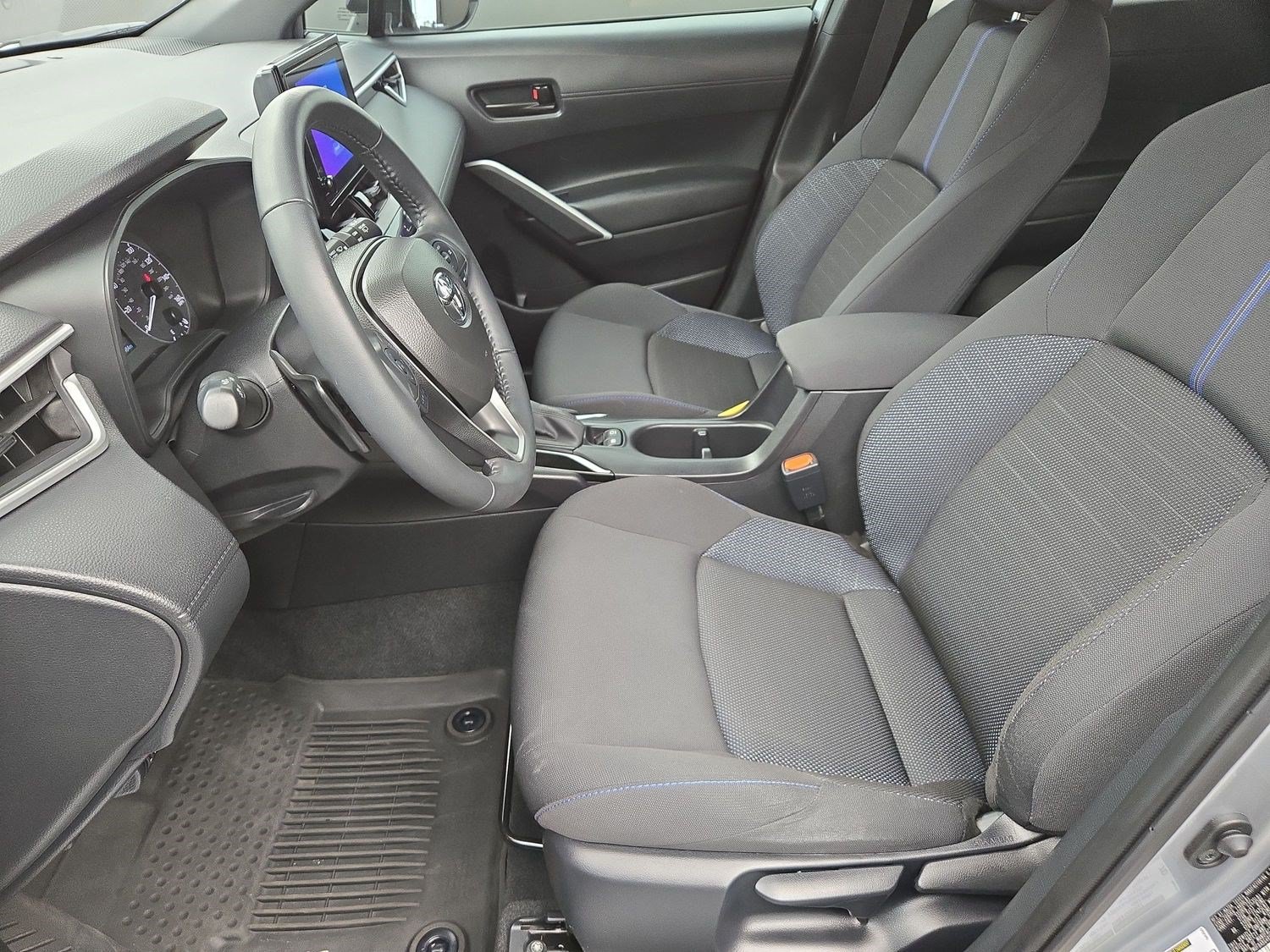Certified 2024 Toyota Corolla Cross AWD Hybrid w/ Moonroof Package image 15
