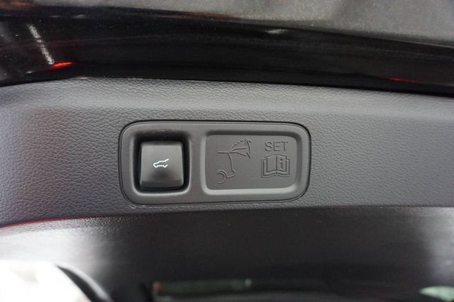 Used 2024 Ford Expedition Limited AWD/4WD image 19