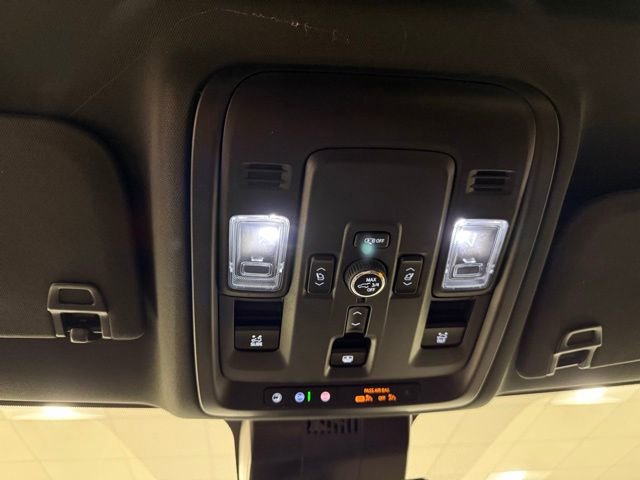 New 2025 Chevrolet Tahoe High Country image 24