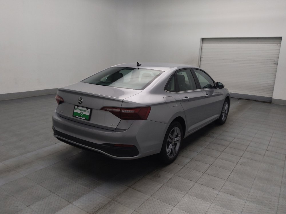 Used 2024 Volkswagen Jetta SE image 9