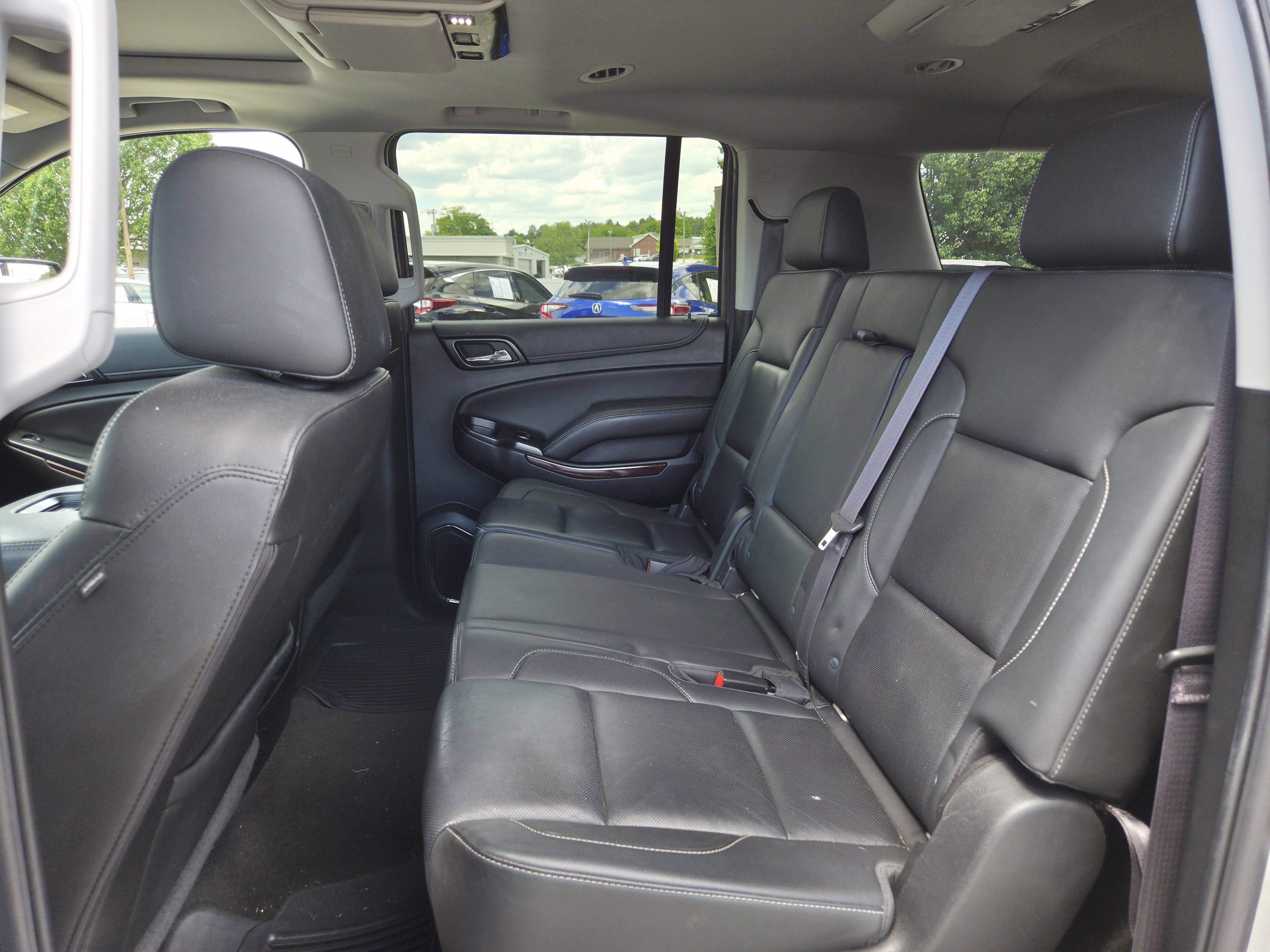 Used 2017 GMC Yukon XL SLT w/ Open Road Package RWD image 5