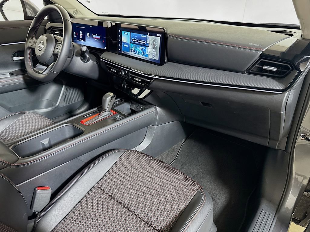 Used 2025 Nissan Kicks SR image 25