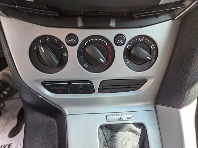 Used 2014 Ford Focus SE w/ Equipment Group 201A image 30