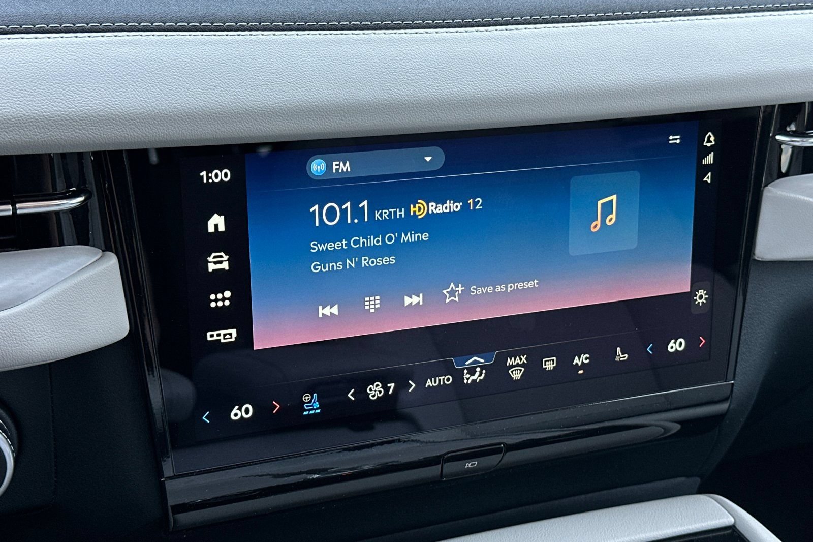New 2026 Lincoln Navigator L Reserve AWD/4WD image 18