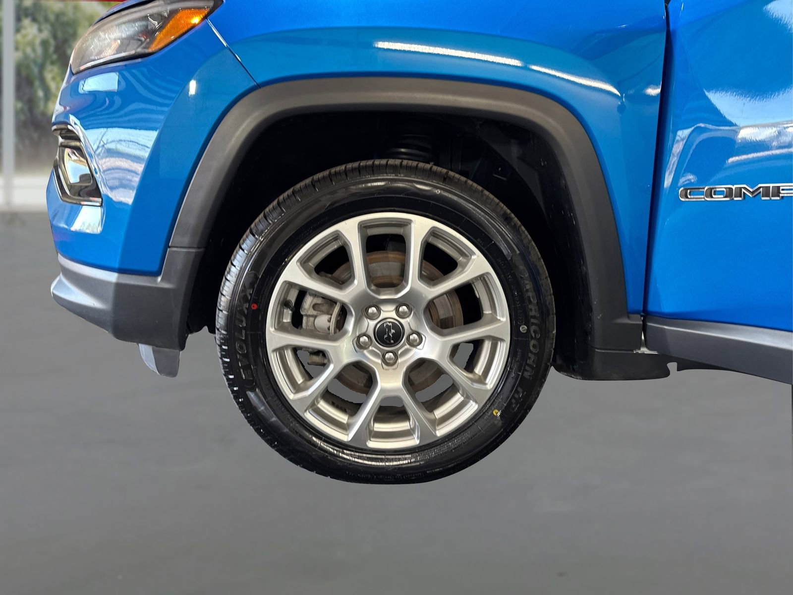 Used 2025 Jeep Compass Limited AWD/4WD image 19