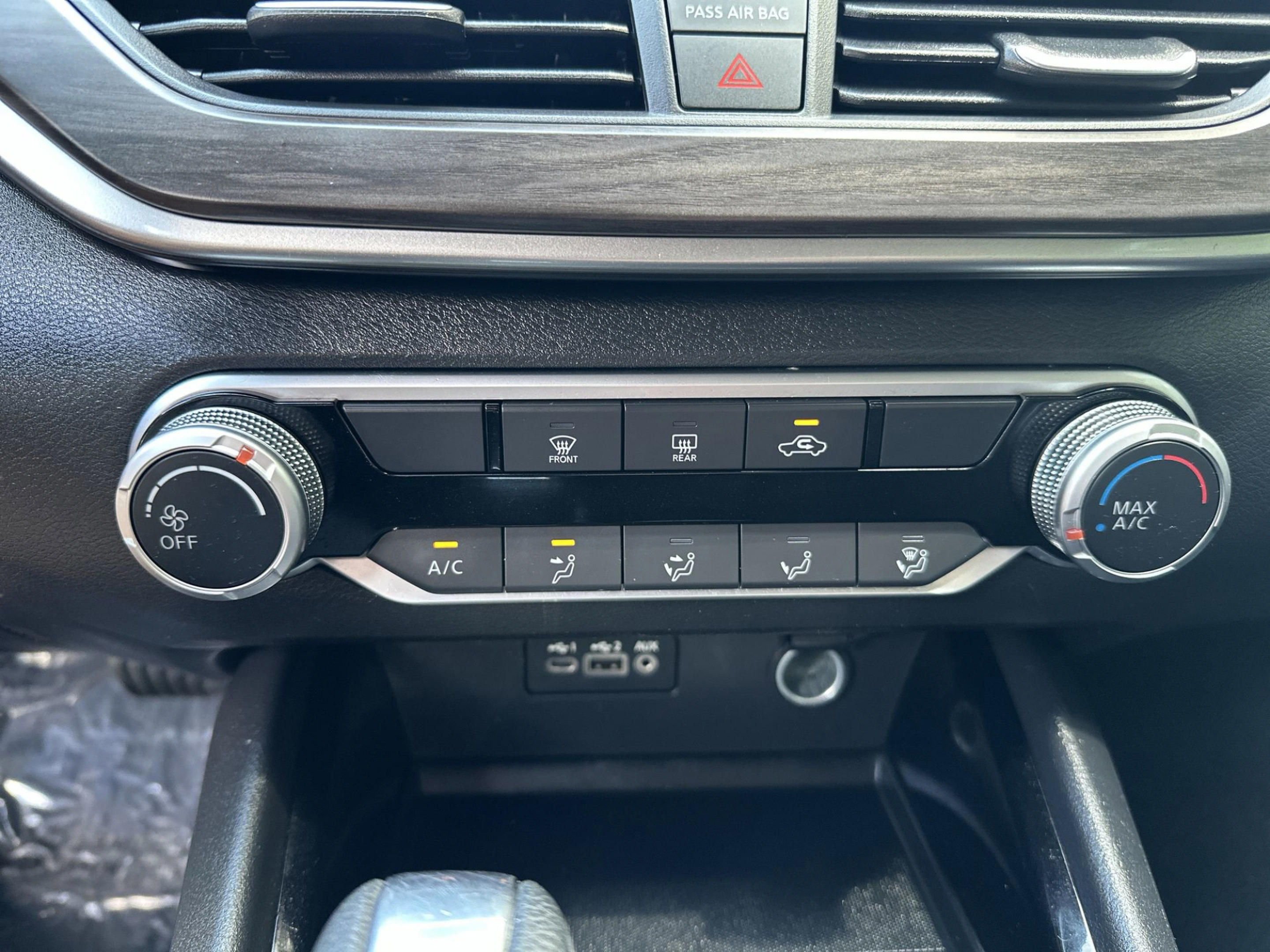 Used 2024 Nissan Altima 2.5 SV FWD image 16