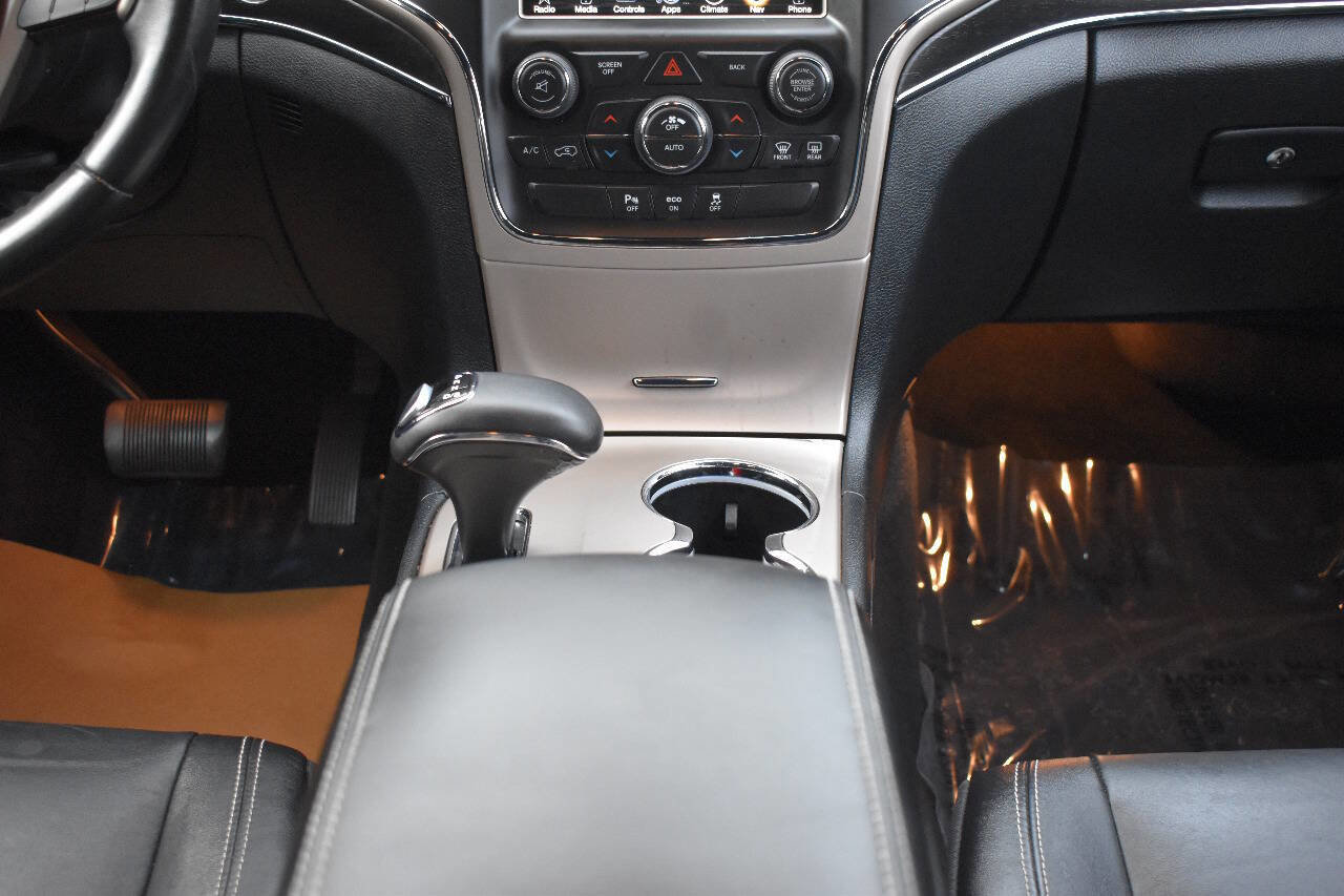 Used 2015 Jeep Grand Cherokee Limited image 31