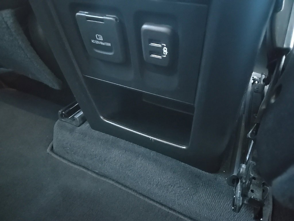 Used 2022 Chevrolet Traverse RS image 83