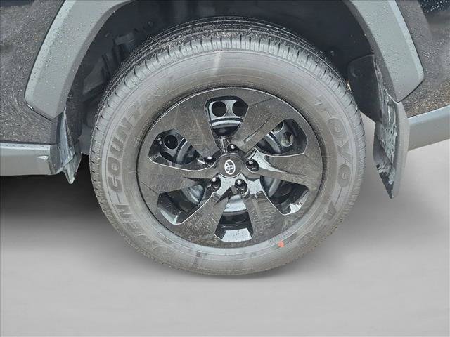 Used 2025 Toyota RAV4 LE FWD image 23