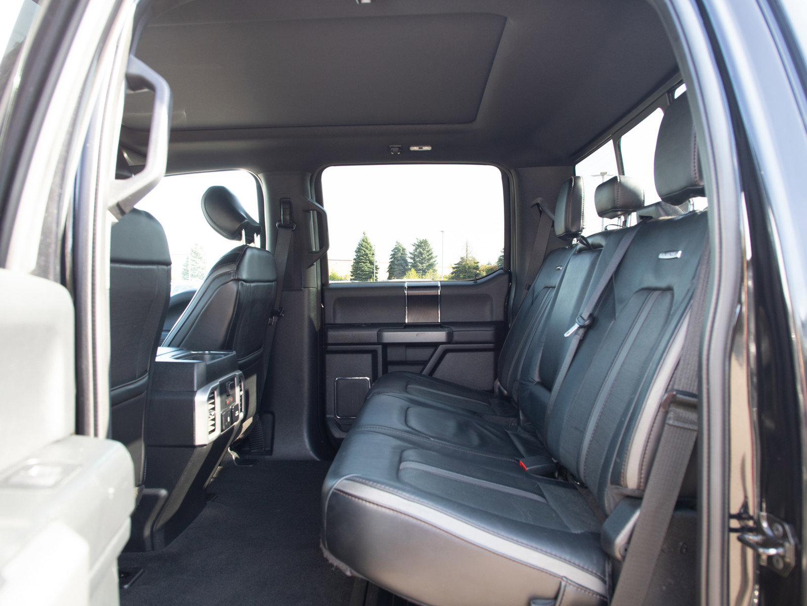 Used 2019 Ford F250 Platinum w/ Platinum Ultimate Package image 19