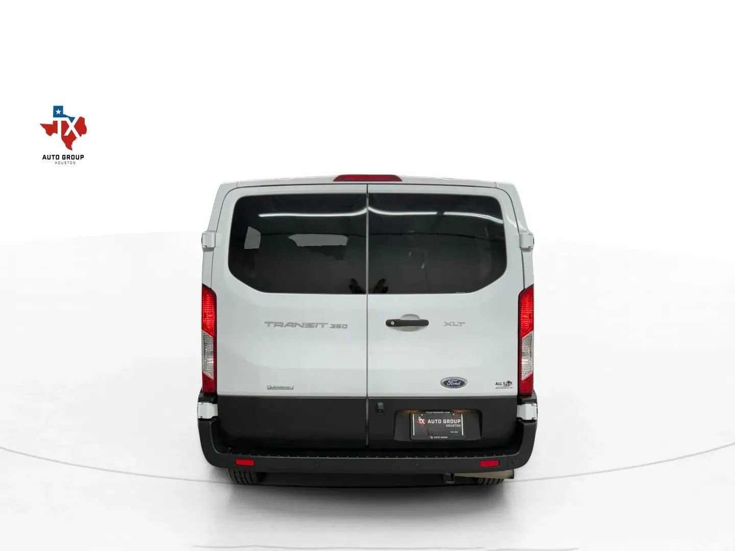 Used 2023 Ford Transit 350 XLT RWD image 8
