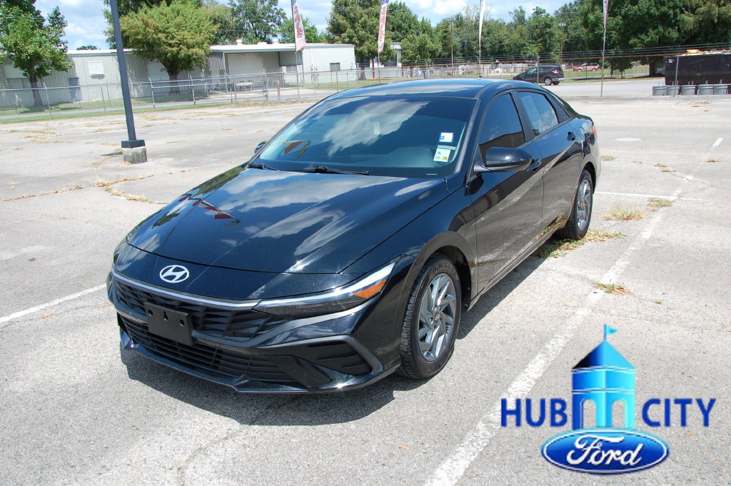 Used 2024 Hyundai Elantra SEL