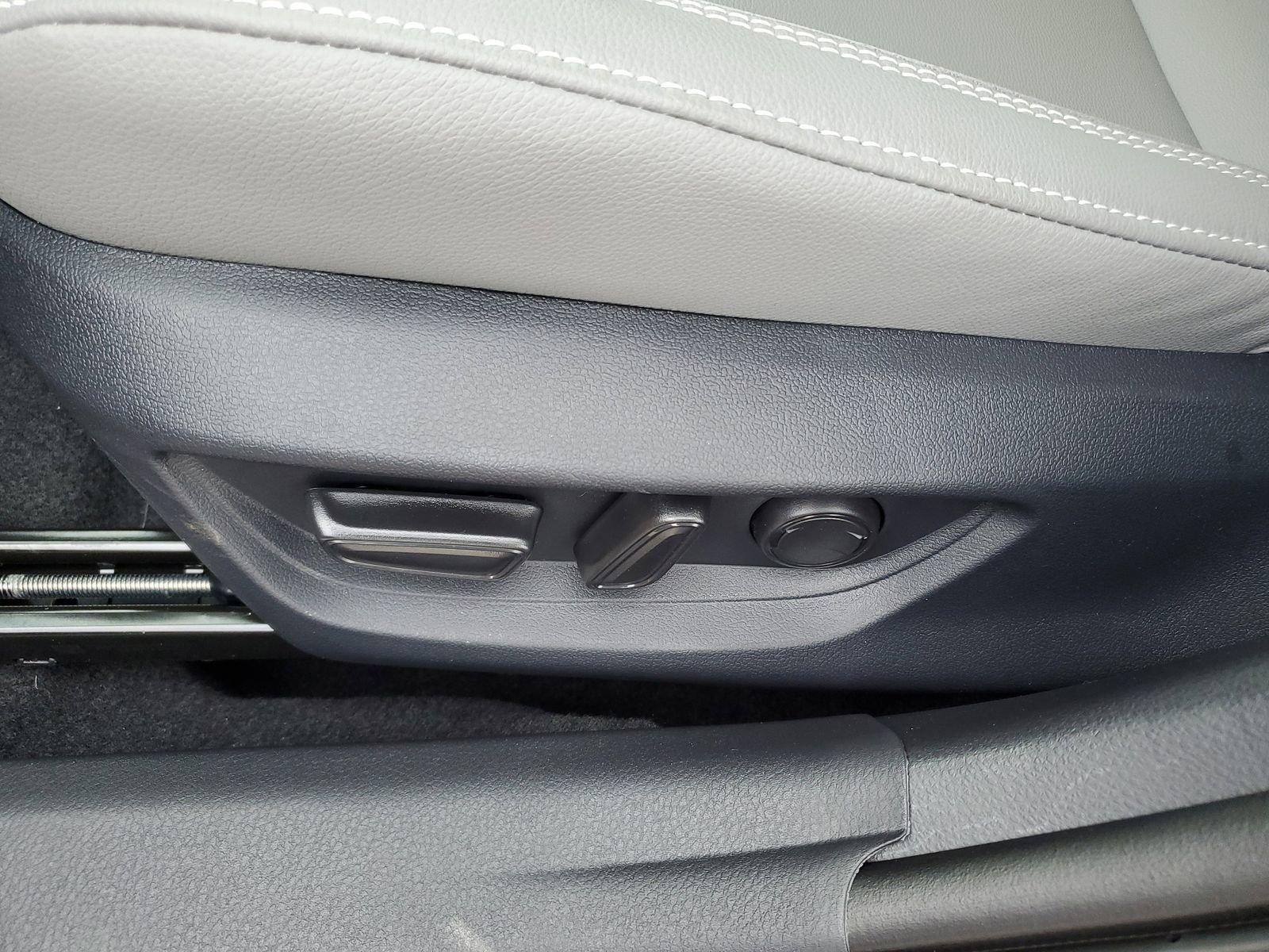 New 2026 Toyota Camry SE image 18