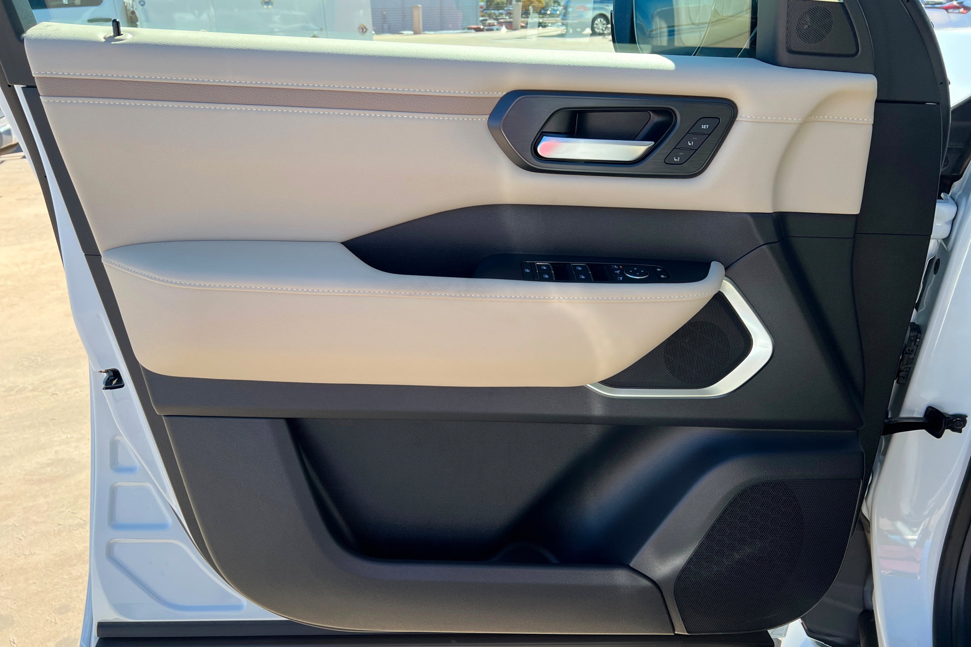 New 2026 Nissan Armada Platinum Reserve image 14