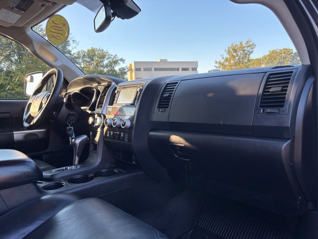 Used 2018 Toyota Sequoia TRD Sport AWD/4WD image 28