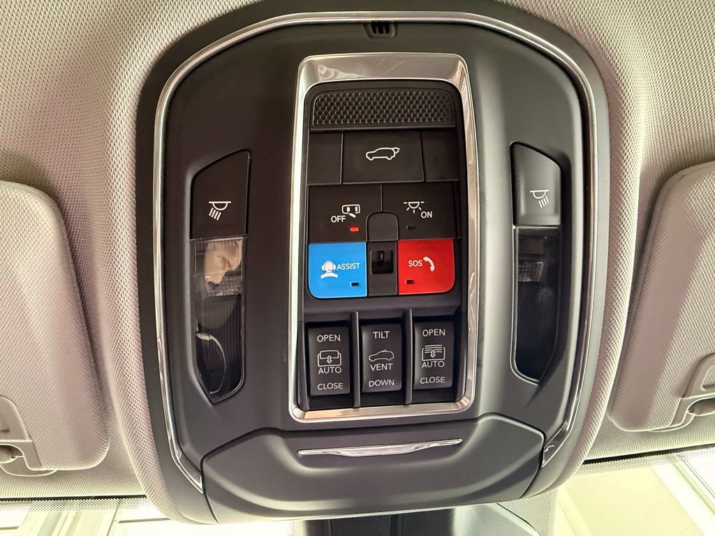 Used 2022 Jeep Grand Cherokee Limited 4xe image 23