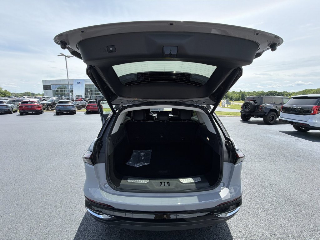 New 2026 Lincoln Nautilus Premier AWD/4WD image 29