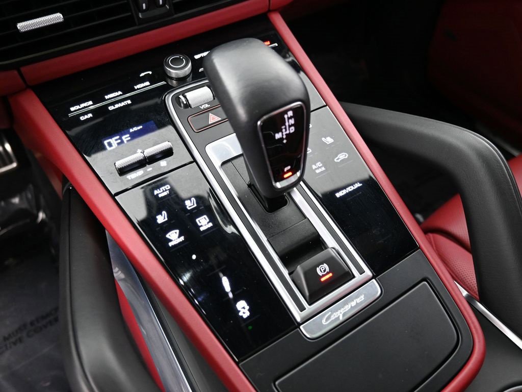 Used 2022 Porsche Cayenne Turbo S image 26