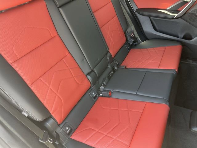 Used 2025 BMW X1 xDrive28i w/ Technology Package image 13