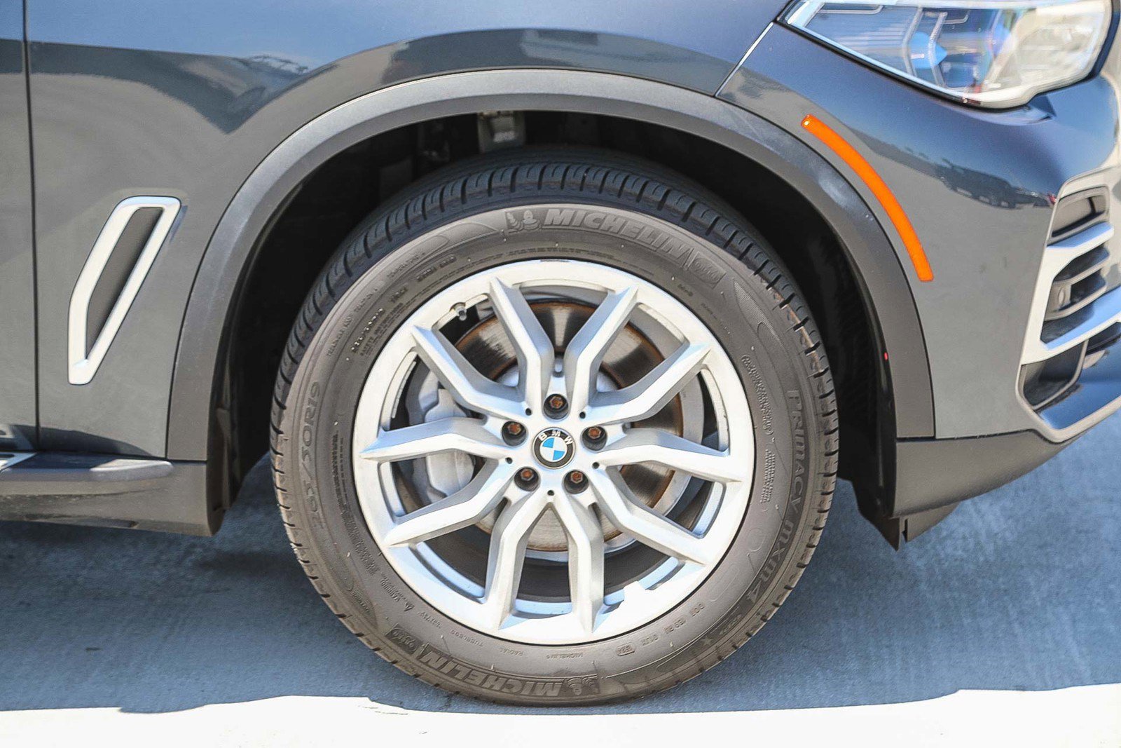 Used 2022 BMW X5 xDrive40i w/ Executive Package image 10