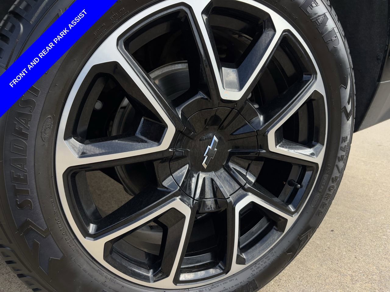 Used 2024 Chevrolet Suburban RST image 12