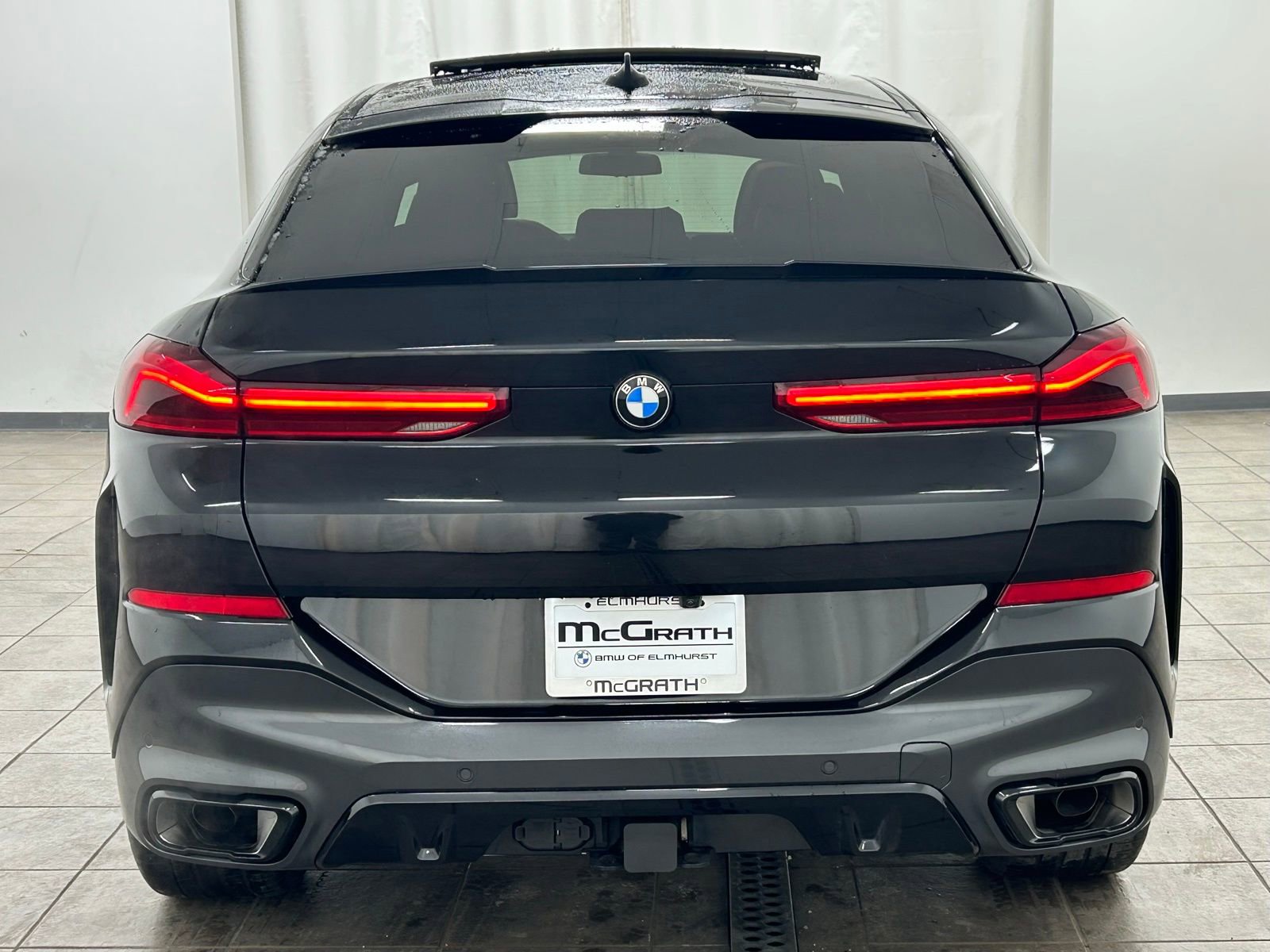 Used 2022 BMW X6 xDrive40i w/ Executive Package image 4