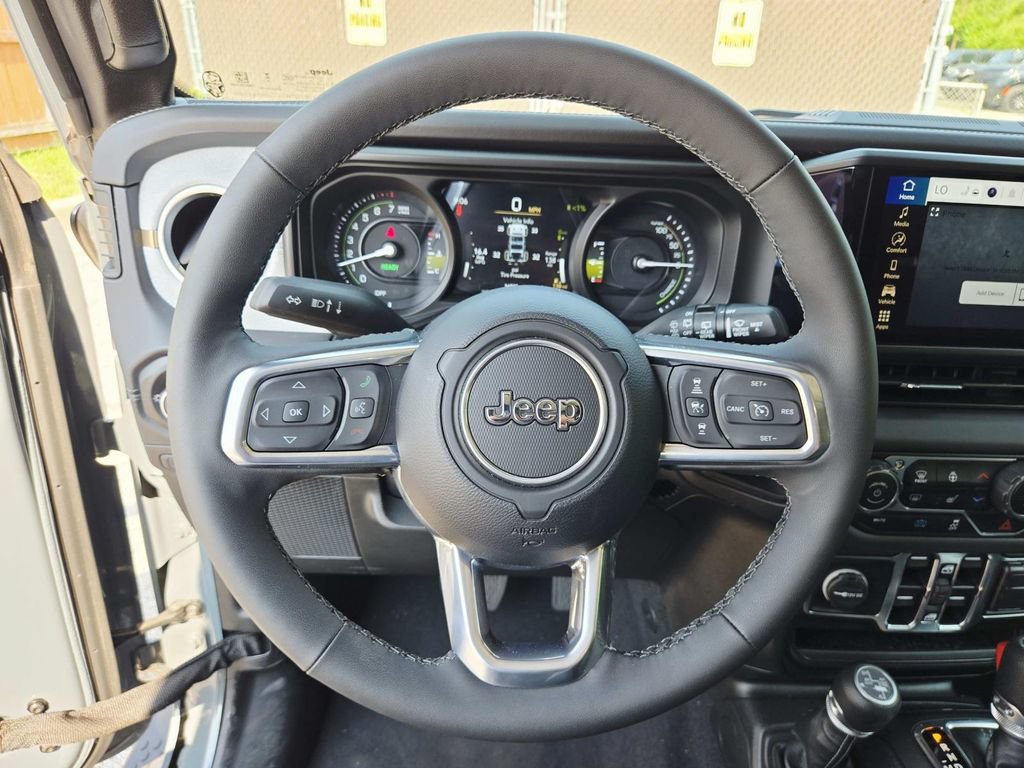 Certified 2025 Jeep Wrangler Unlimited Sahara AWD/4WD image 21