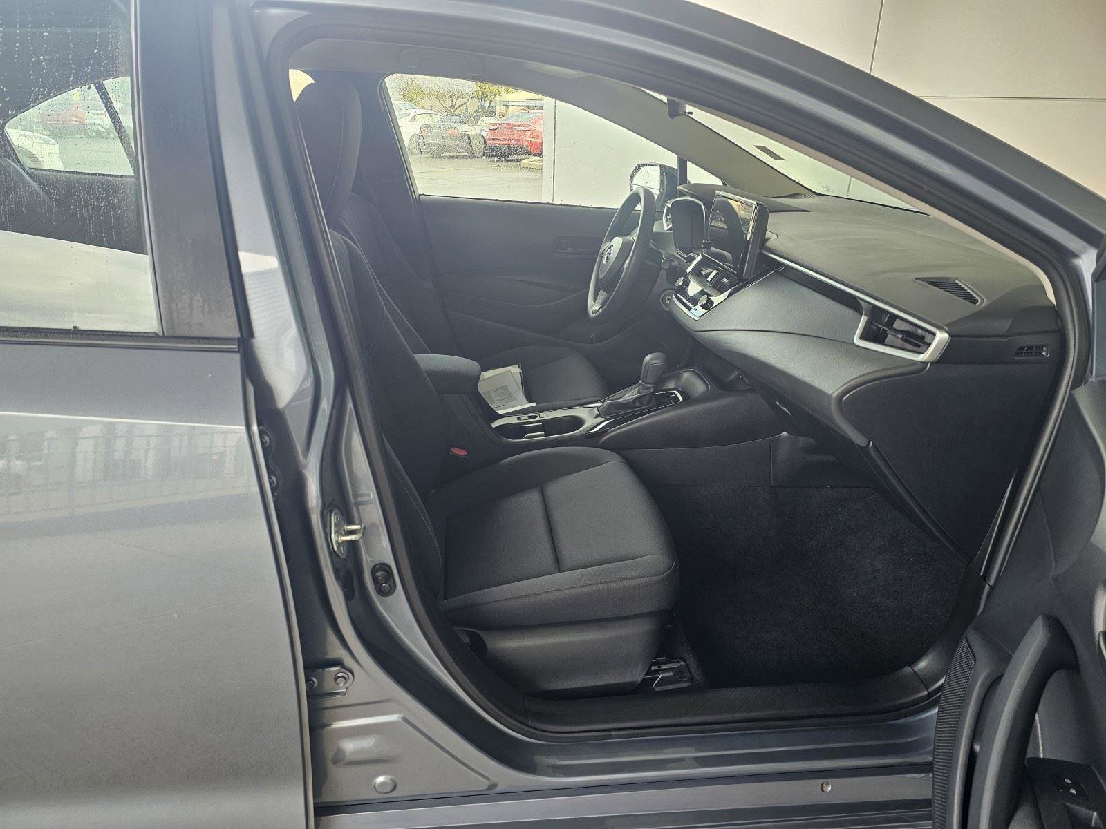 Used 2023 Toyota Corolla LE image 12