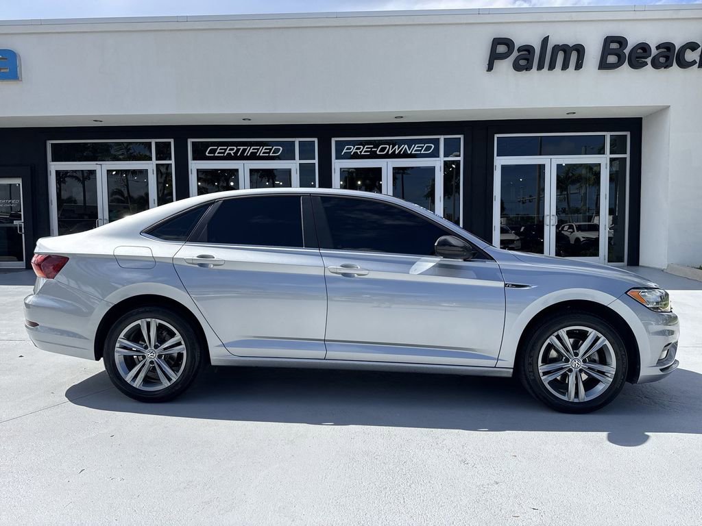 Used 2019 Volkswagen Jetta R-Line w/ R-Line Cold Weather Package FWD image 23