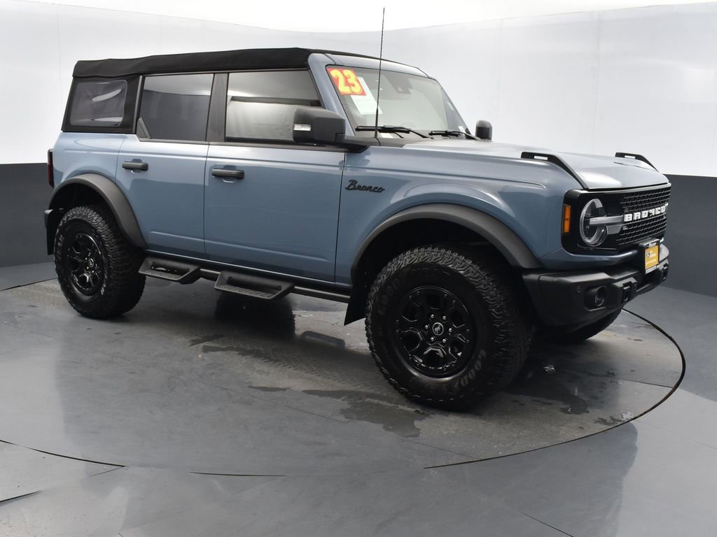 Used 2023 Ford Bronco Wildtrak image 3