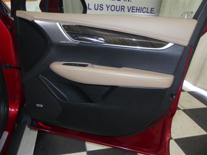 Used 2022 Cadillac XT6 Sport w/ Platinum Package image 27