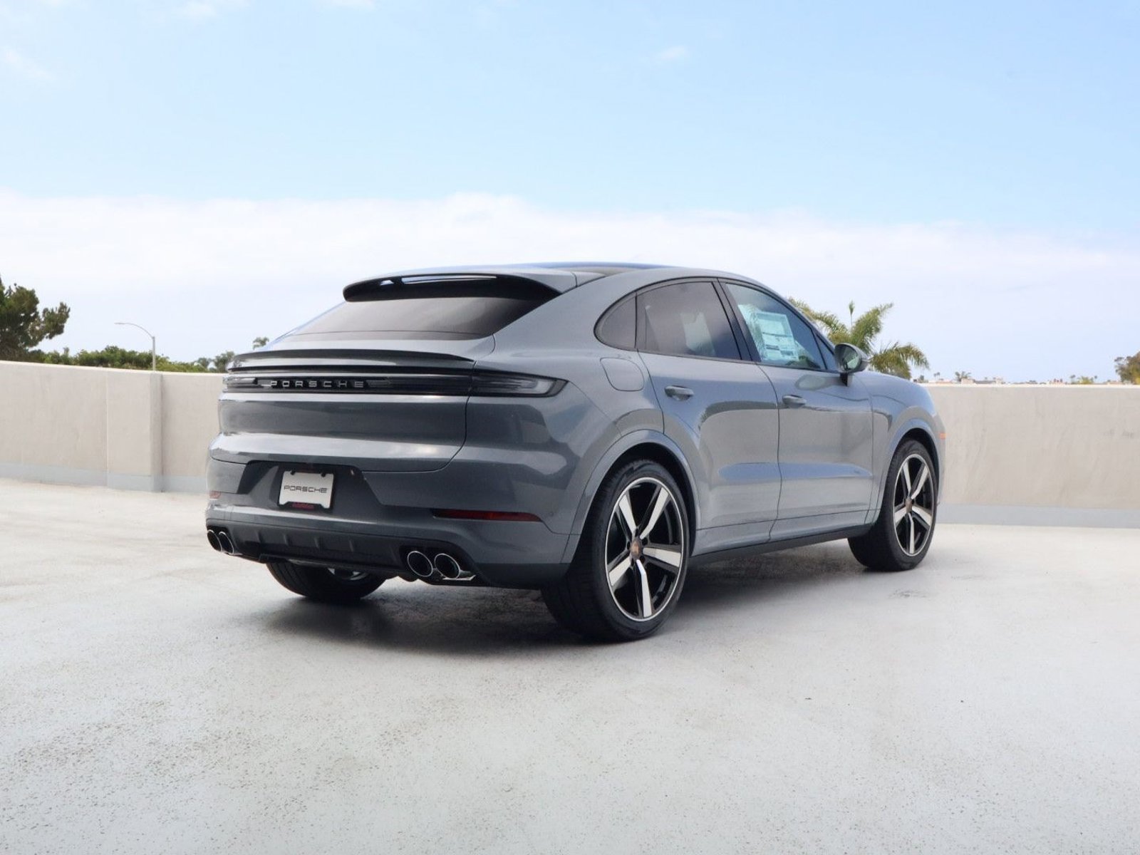 New 2026 Porsche Cayenne Coupe AWD/4WD image 9