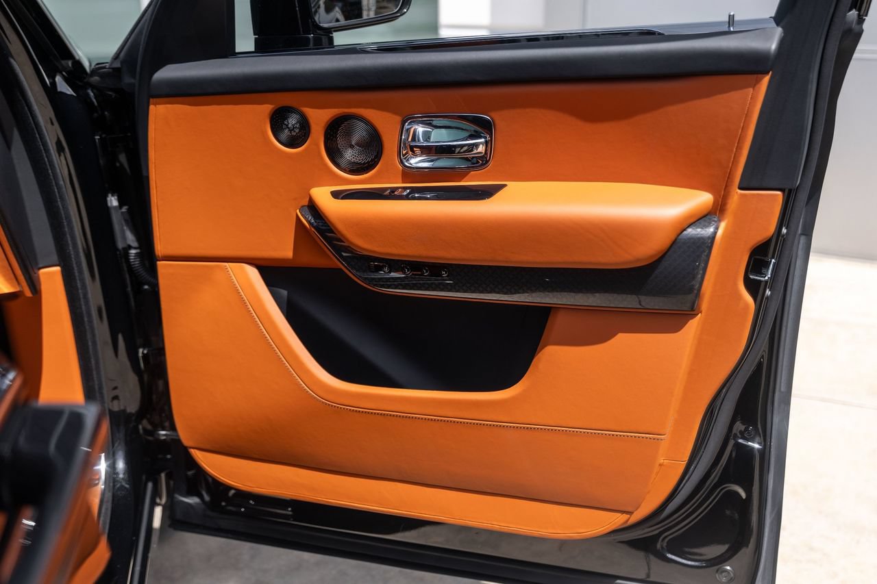 Certified 2025 Rolls-Royce Cullinan Black Badge w/ Leather Finishing Pack AWD/4WD image 47