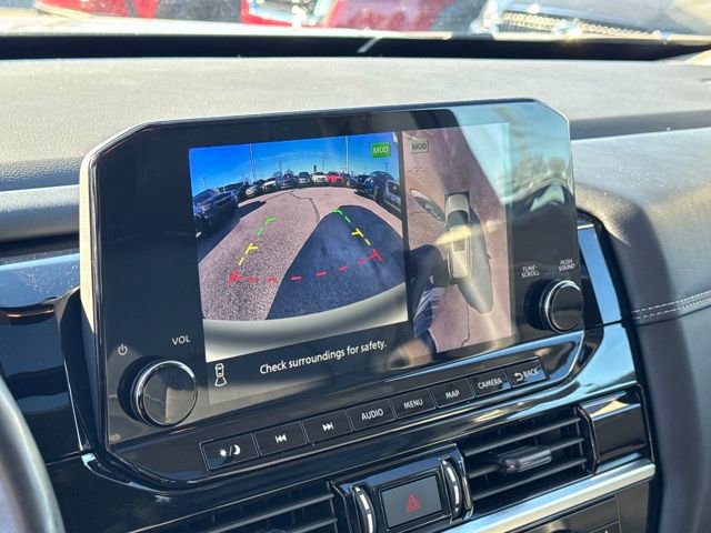 Used 2024 Nissan Pathfinder Platinum w/ Cargo Package image 20