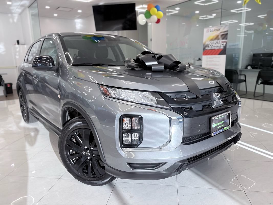 Used 2026 Mitsubishi Outlander Sport LE AWD/4WD image 3