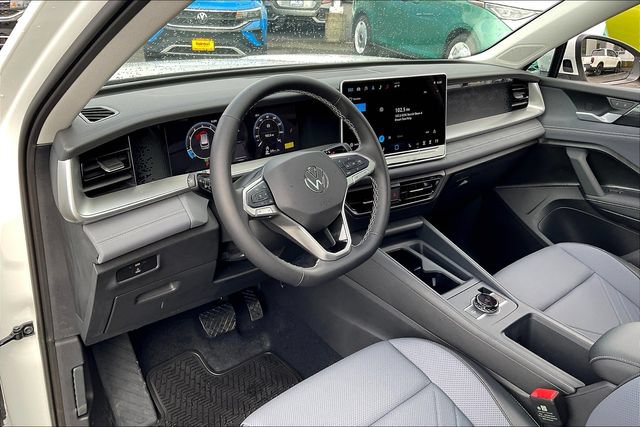 New 2025 Volkswagen Tiguan SE AWD/4WD image 7