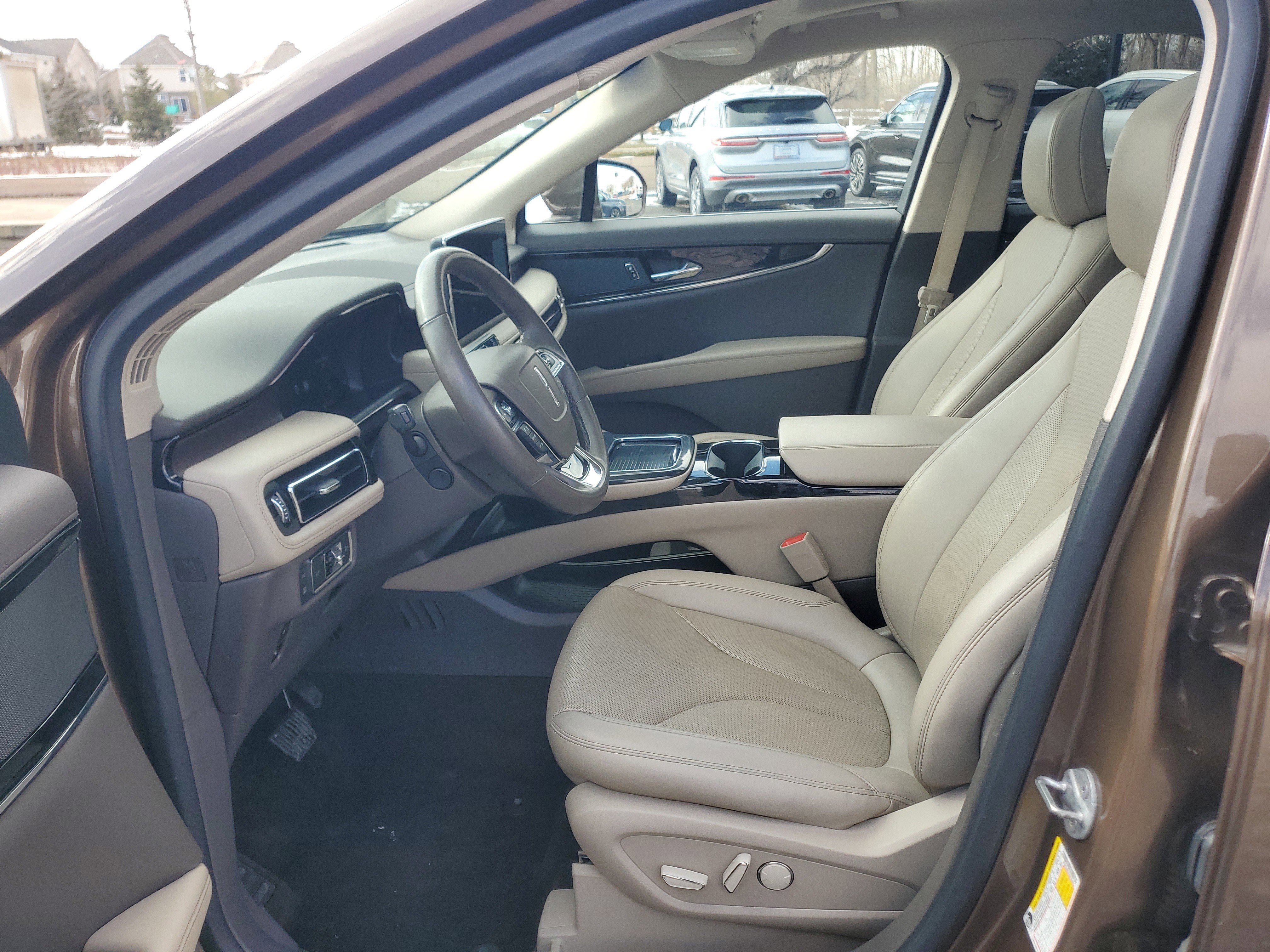 Certified 2022 Lincoln Nautilus Reserve image 12