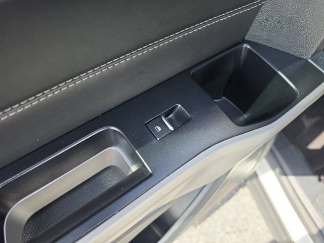 Certified 2024 Ford Explorer XLT RWD image 11