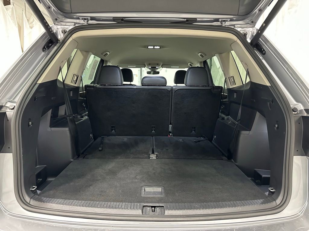 Used 2025 Volkswagen Atlas SE AWD/4WD image 52