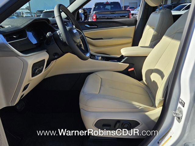 New 2025 Jeep Grand Cherokee Limited w/ Luxury Tech Group II image 5