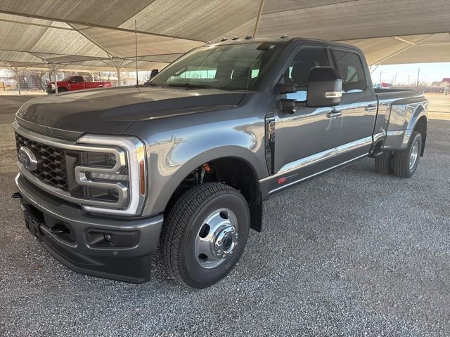 New 2026 Ford F350 Platinum image 3